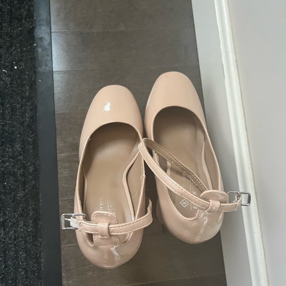 Call it Spring Kamilia Block Heels - Beige US size 6 (discontinued ! ) - Picture 7 of 7